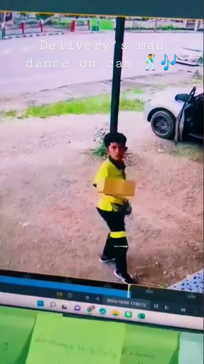 #deliveryman #delivery #parcel Delivery's man dance on camera 🎶🕺