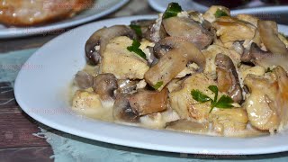 Курица с грибами и сметаной в мультиварке