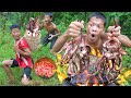 Cooking big hand octopus, recipes in jungle - Eating delicious | Primitive technology