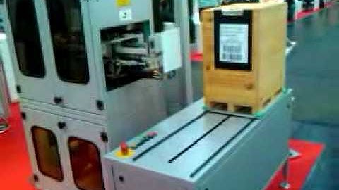Print & RFID labelling robot