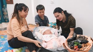Download Lagu Chicken stewed with Chinese herbs to nourish the wife's health after giving birth, farm life MP3 Download Lagu Chicken stewed with Chinese herbs to nourish the wife's health after giving birth, farm life MP3