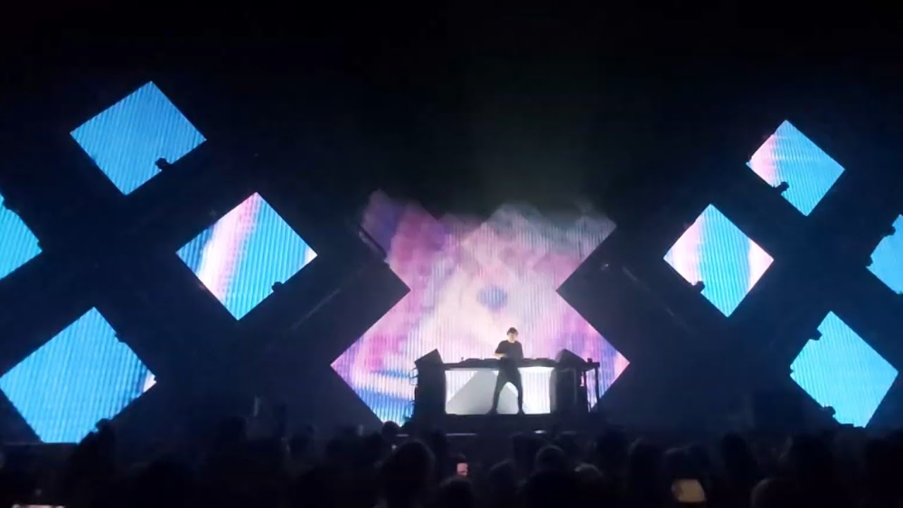 Todd Helder & Cesqeaux - NASA (Live from ADE 2019) 4k ultrawide