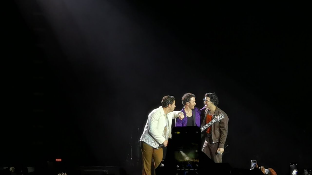 Jonas Brothers Concierto México 2022 Last Time Around toothbrush