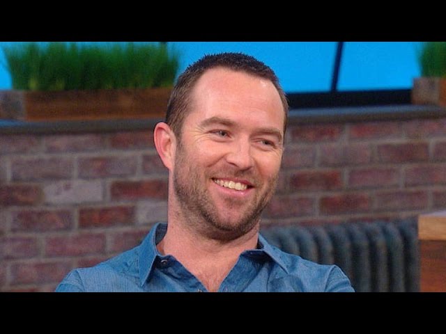 ‘Blindspot’ Star Sullivan Stapleton | Rachael Ray Show