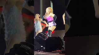 Hadise Bursa Biz Burdayız