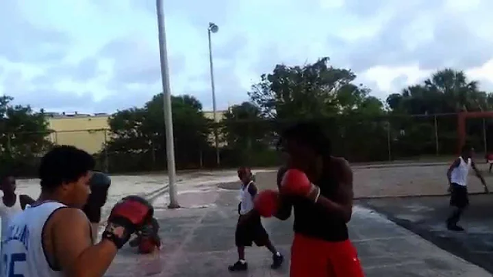 Weeter man vs dedrick LAUDERHILL KNOCKOUTS