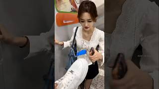 Kız Ayakkabılarını Almak İçin Bekledi⁉️