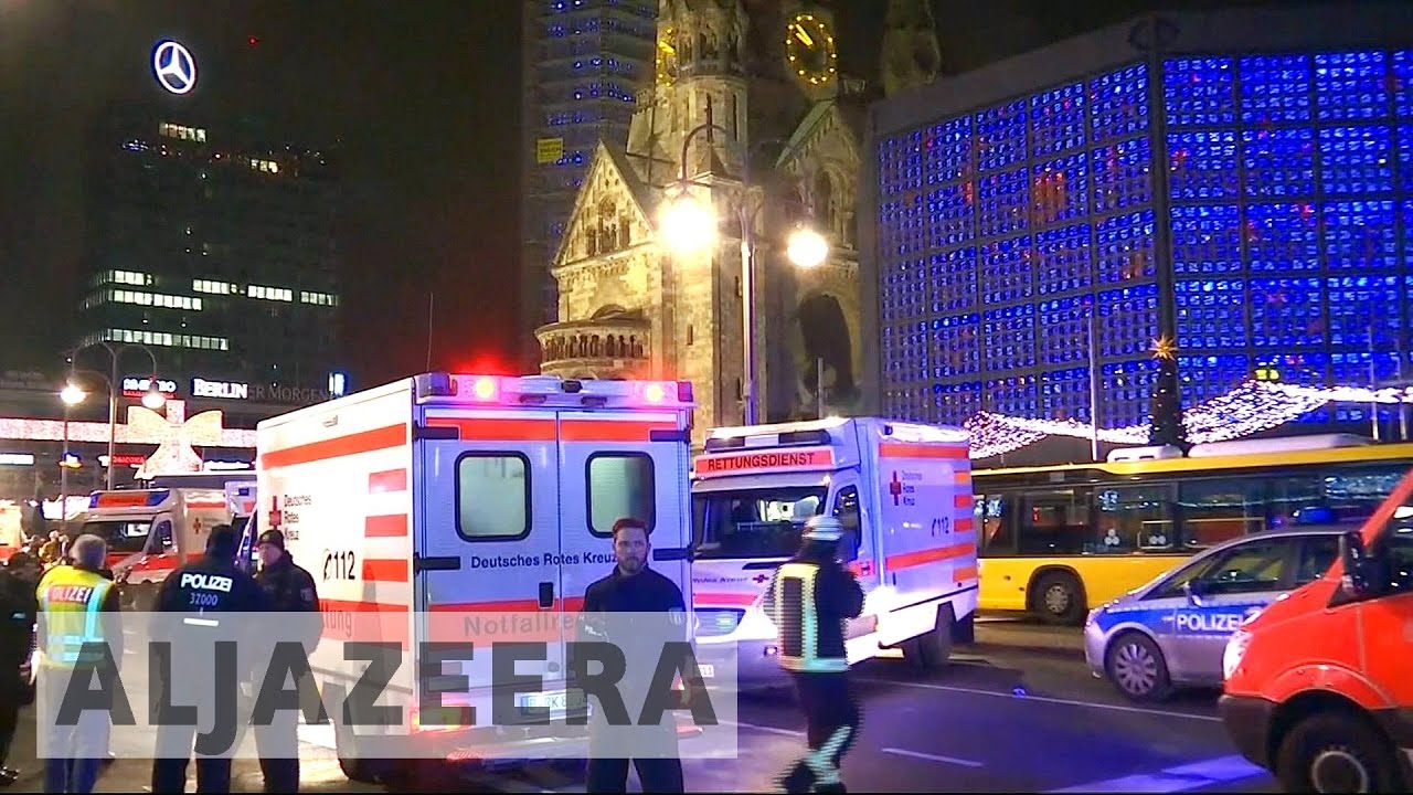 برلين: مقتل 12 شخصاً إثر اصطدام شاحنة بسوق عيد الميلاد