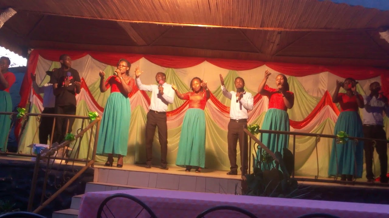 Eyali nga gwe by Hebrews Choir