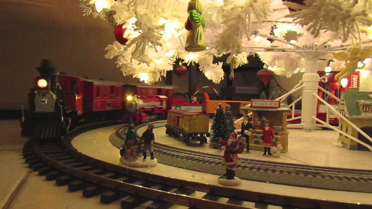 LGB Engine & Lionel Peanuts Christmas Train YouTube