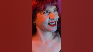 Un piccolo assaggio del teaser di I Think I’m Paranoid by Garbage #garbage #teaser #glamour