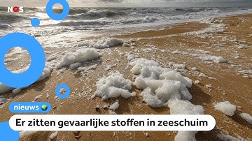 Advies: Speel niet in zeeschuim op het strand