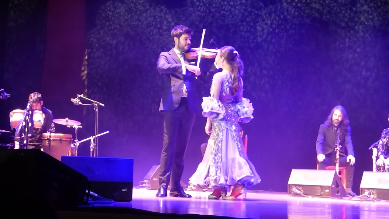 Irene Olvera al son del violín de Paco Montalvo