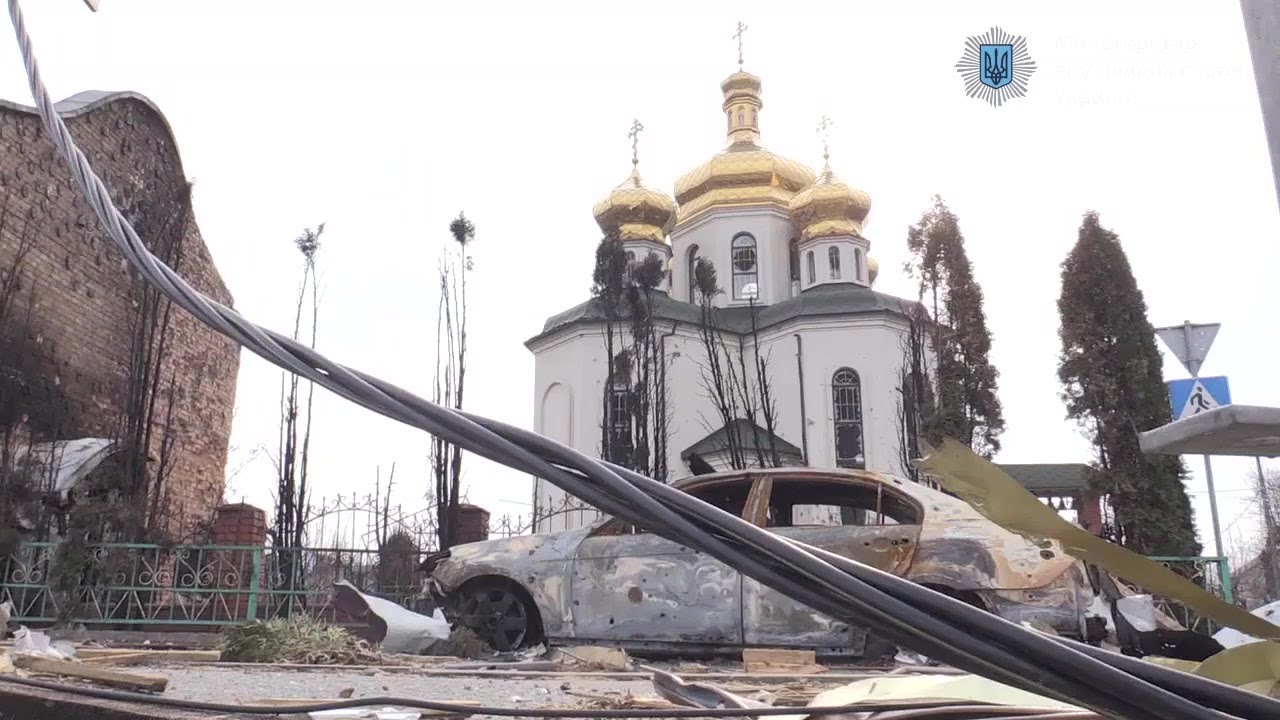 Bombed out buildings and abandoned cars: scenes of destruction in Irpin | AFP