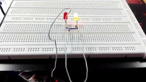 semaforo peatonal (arduino y protoboard)