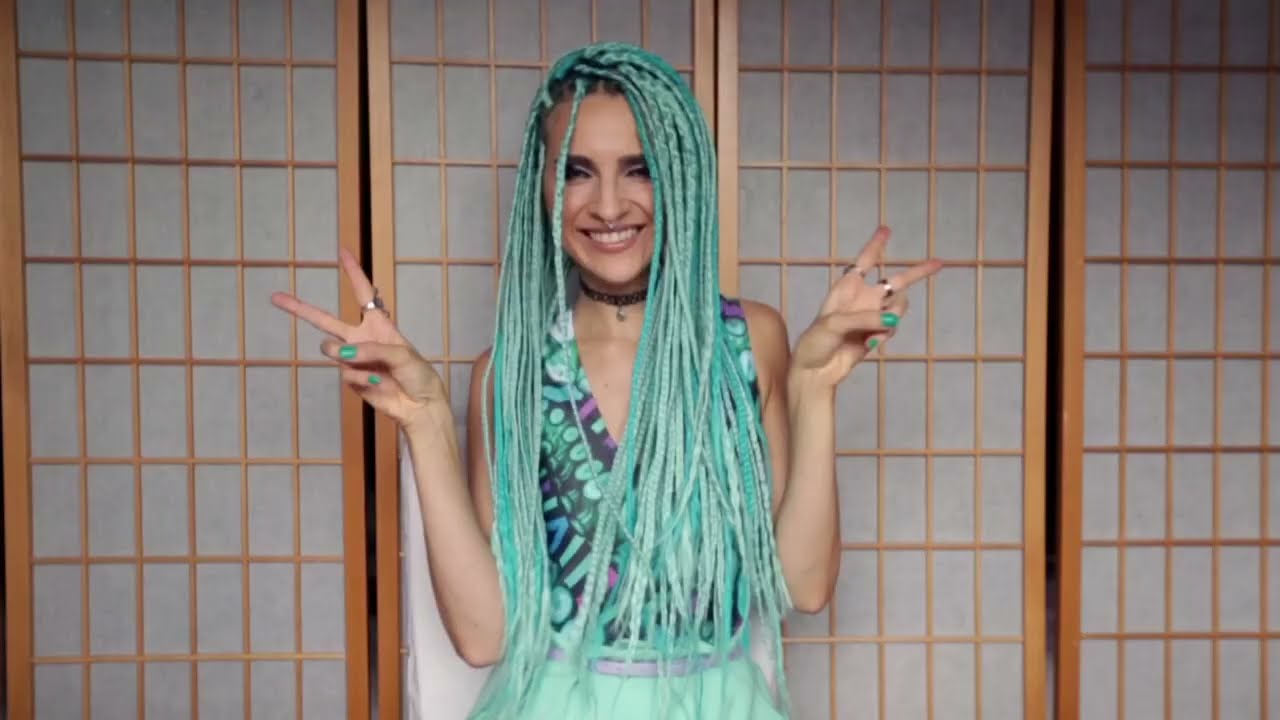 HOW TO DO COLOURFUL BOX BRAIDS : WWW.CYBERLOXSHOP.CO.UK