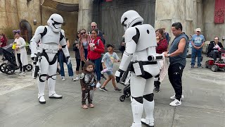 Stormtroopers Encounter with Baby Mandalorian, Galaxy Edge, Disneyland