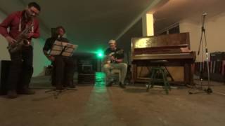 Swing Of The Stone Age play Noto Swing - Live@Greehouse Berlin