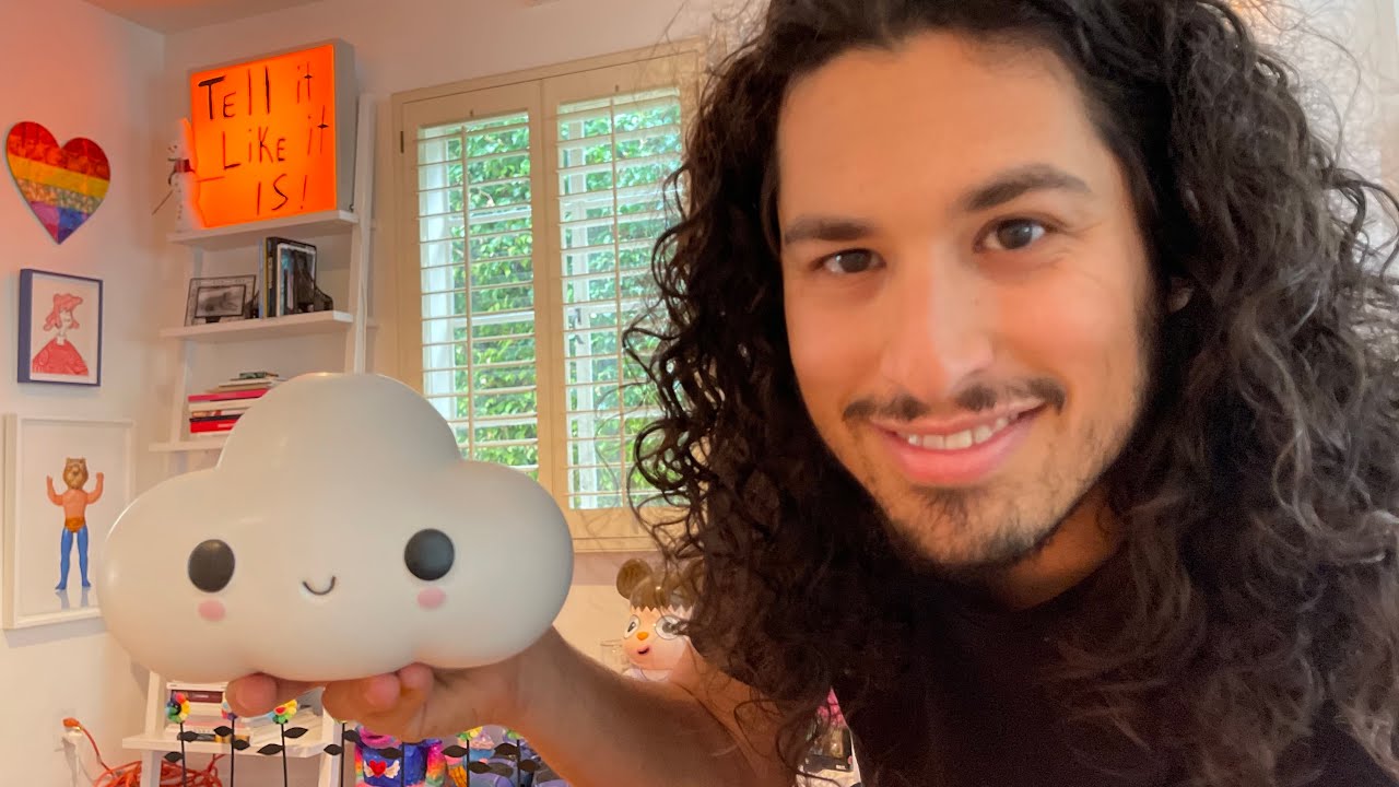 Unboxing FriendsWithYou Vase Made By Case Studyo