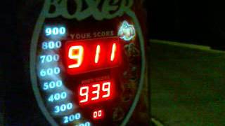 BOKS MAKİNASI REKOR VURUŞ MAKINA AYAKTA ZOR DURDU