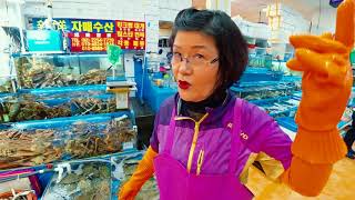 Рыбный рынок. Сеул. Пробую уши!