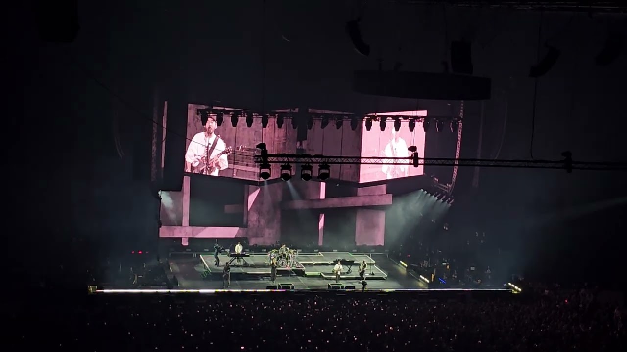Somewhere I belong - Linkin Park Abu Dhabi Live in Concert 