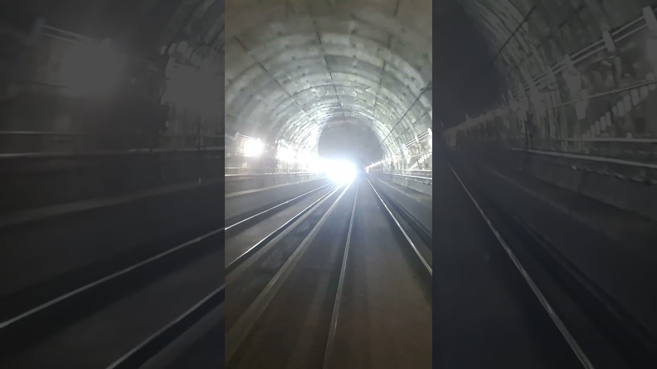 Driverless metro train approaching us in the Milan Subway! 