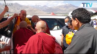 ༄༅། །སྤྱི་ནོར་༸གོང་ས་༧སྐྱབས་མགོན་ཆེན་པོ་མཆོག་ལ་ཉིན་གུང་གསོལ་སྟོན་འདེགས་འབུལ་གྱི་མཛད་སྒོ།