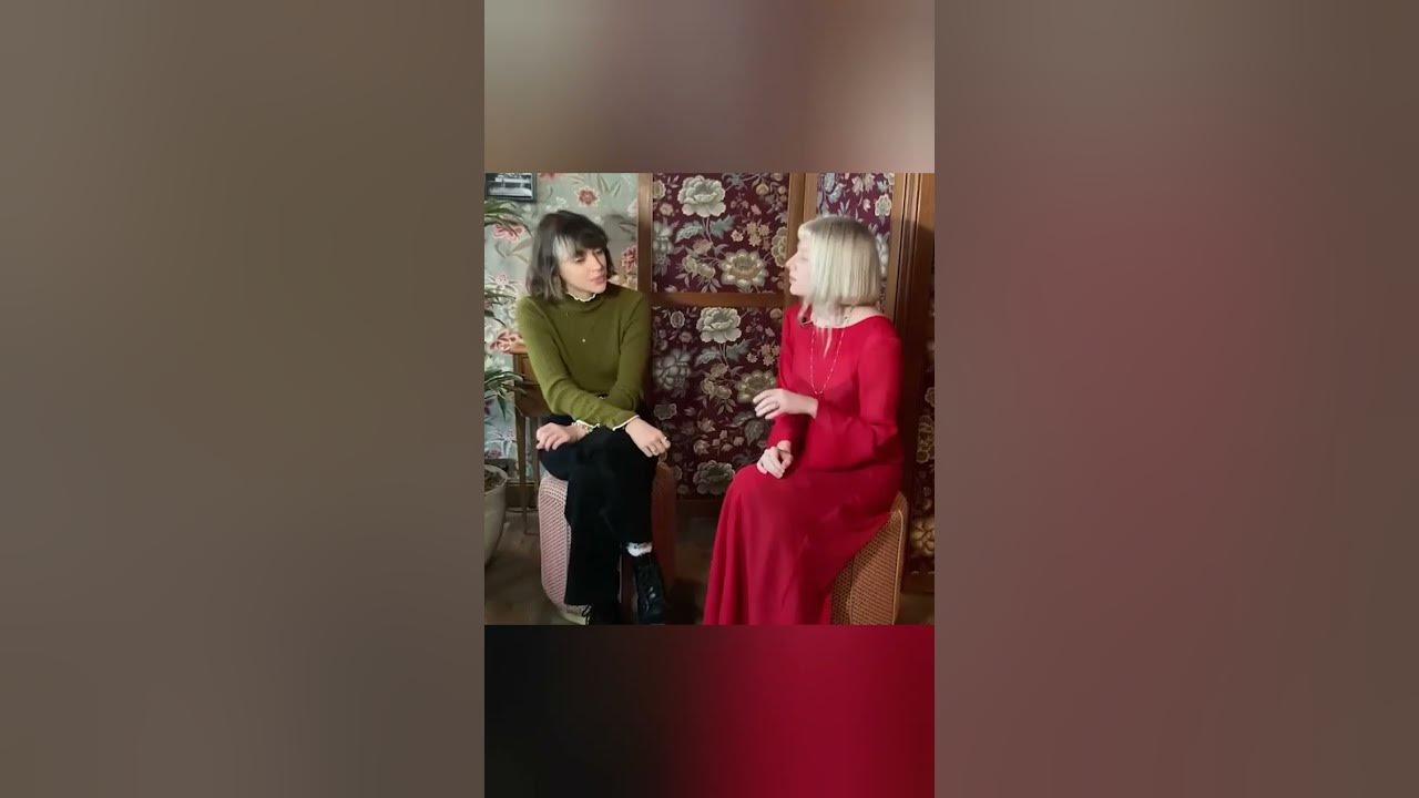 Pomme meets Aurora and teaches her the French part from Everything Matters