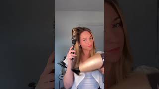 Bouncy Flicky Blow-Dry With Round Brush #hairtutorial #blowout