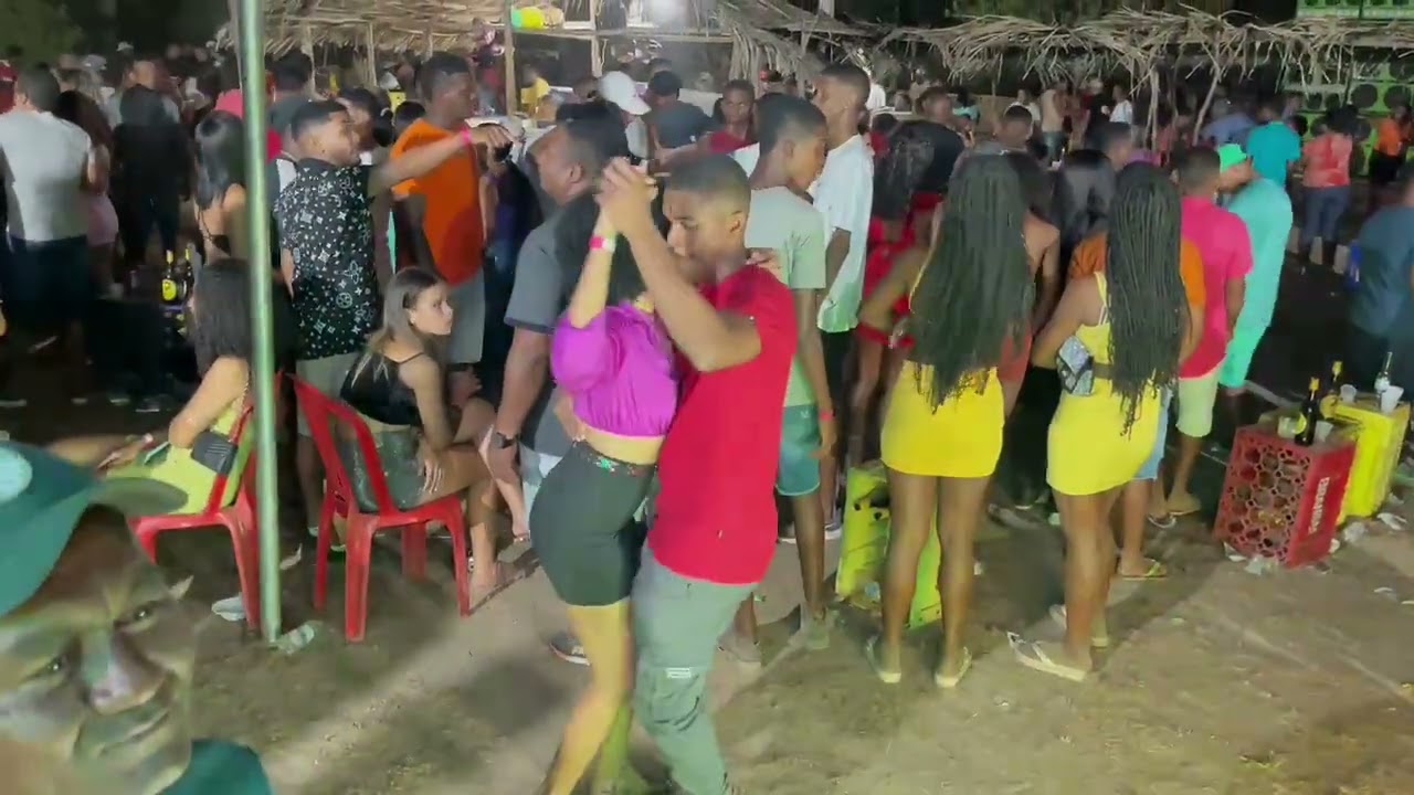 Melo de Bia pedraaaa da Freedom FM a nota 10 do Brasil No  comando DJ Edem Brown 