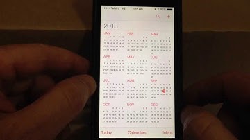 Apple iPhone iOS 7 First Look - Calendar