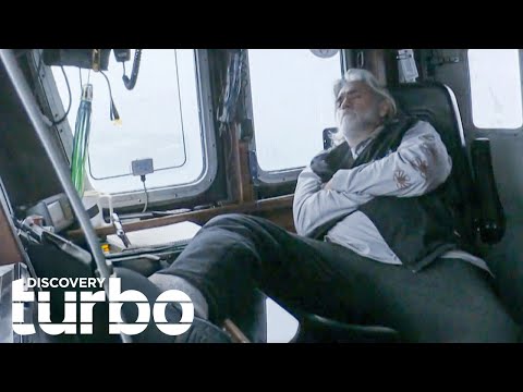 35ft Rogue Wave DESTROYS Deck On Cape Caution As Captain Wild Bill Sleeps! | Deadliest Catch