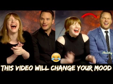 bryce-dallas-howard-is-a-laughing-meme-generator-|-chris-pratt-can't-stop-his-laughter