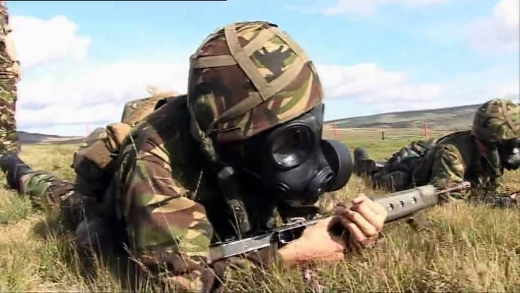 Royal Marines Commando NBC - Running with S10 Respirator