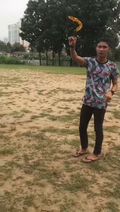 #25 Kujang Boomerang from Sukabumi.. Thrower from Selangor