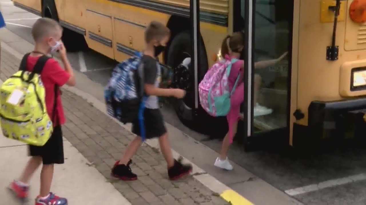 Charleston County School District votes to end mask mandate early - YouTube