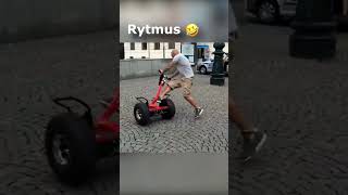 Rytmus spadnul ze segwaye 🤣 #sk  #sranda #srandamusibyt #komedie #praha  #czech #slovakia #czech