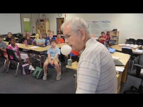 Herb Griffin describes landing on D-Day to fifth-graders at Hickory Creek Elementary School