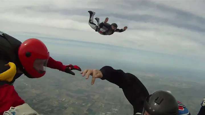 Jeff Skeele jumps at Skydive Dallas.mp4