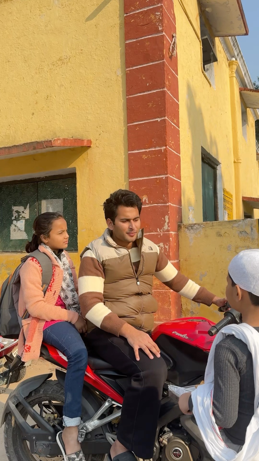 Ese karte hai madad???? #trending #emotional #motivation #shorts