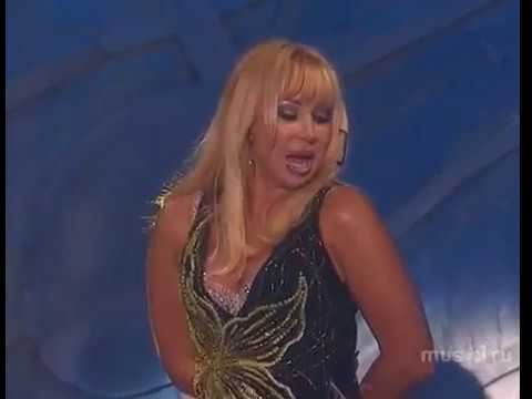 маша распутина 1990 ноги. маша распутина хожу от дома к дому. маша распутина хожу от дома. маша распутина в белых носках. распутина я хожу от дома к дому.