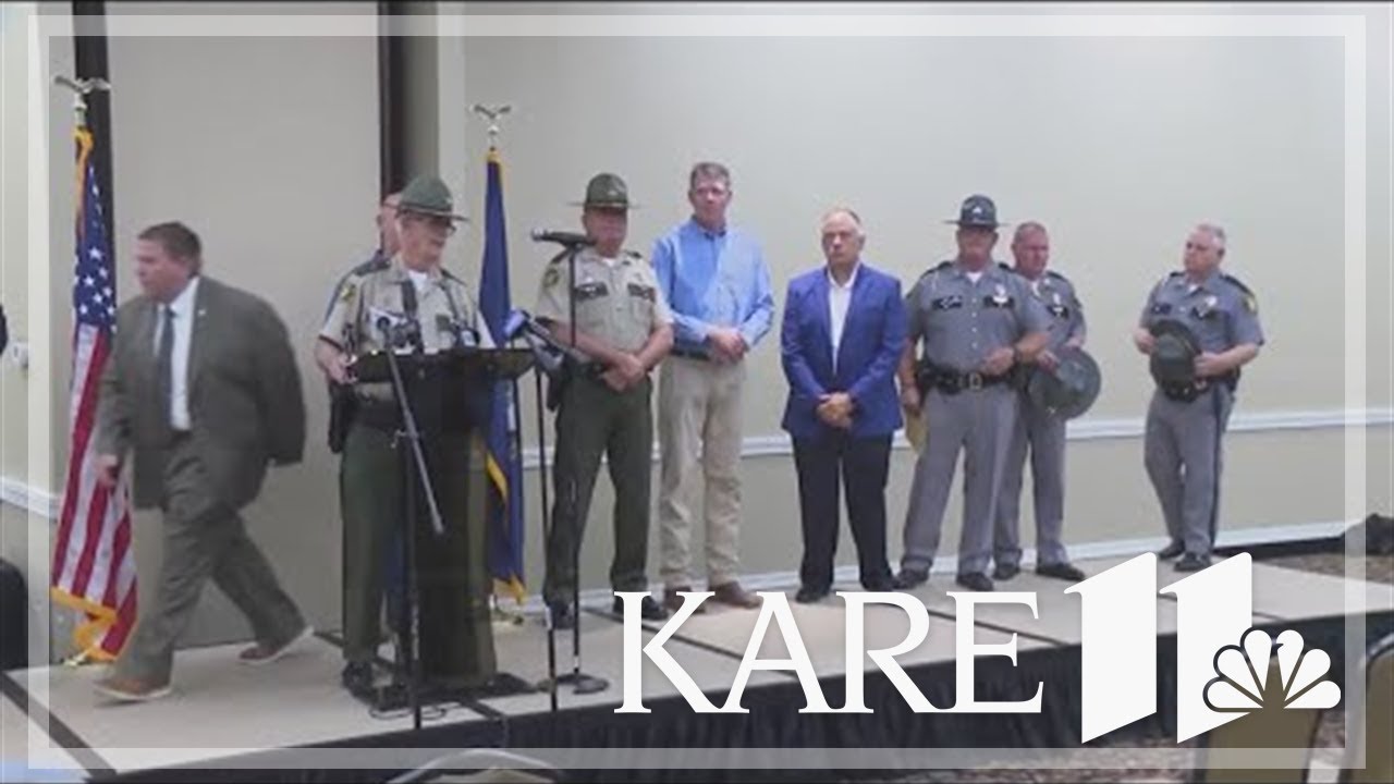 Kentucky manhunt for highway shooting suspect - YouTube