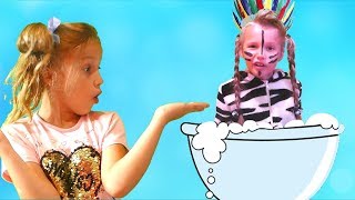 Swimming Song | Nika and Leo learn to wash Resimi
