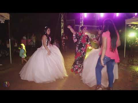 Read more about the article HERMOSO VALS DE GEMELAS QUINCEAÑERAS