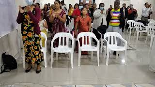 Video-Miniaturansicht von „Clamando con poder / popurrí de Jubiló 2021 / avivamiento Israel Guerrero /Iglesia El Perdón de Dios“