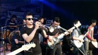 GRATISS REGGAE (Live) - Cabe cabean At Parung serab