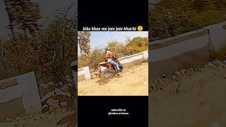 Ktm Duke 250 Bike Went Out Of Control And Narrowly Escaped A Crash