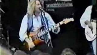 RIK EMMETT - Out Of The Blue (live) chords
