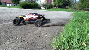 Traxxas Rustler VXL - Devil - Run video